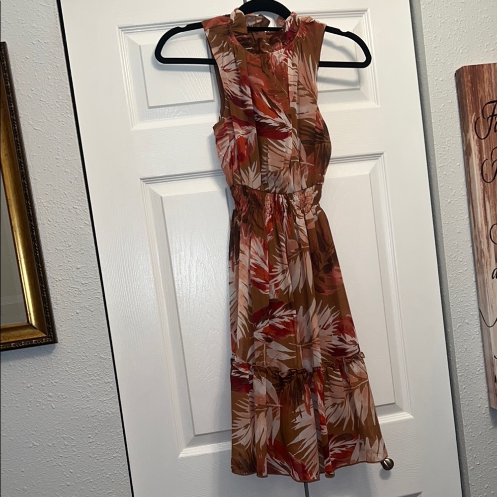 Women’s dress. 4